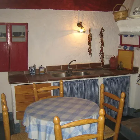 Casa Cueva Lopera Graena